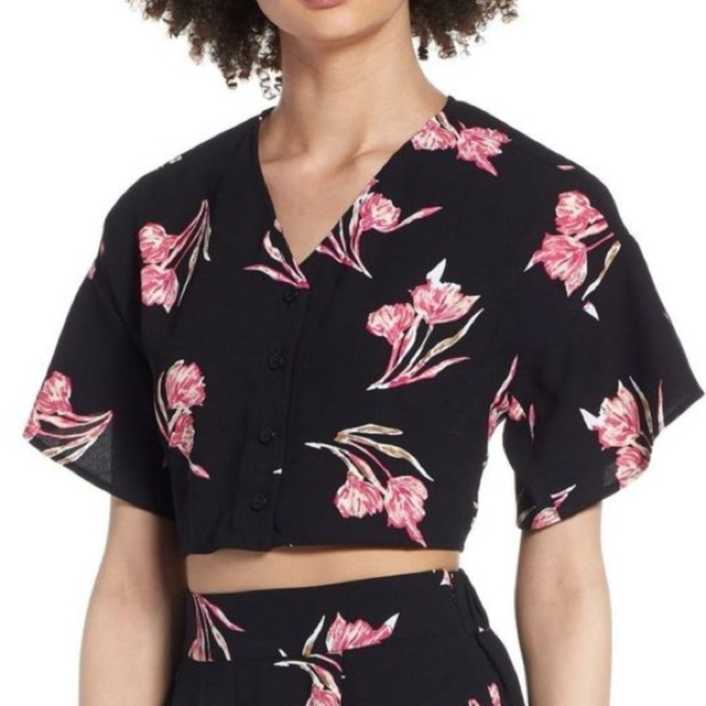 Leith Black Pink Hawaiian Floral Button Down Short Sleeve Cropped Top Blouse